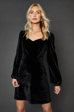 Dorothy Perkins Black Velvet Sweetheart Neck Mini Dress