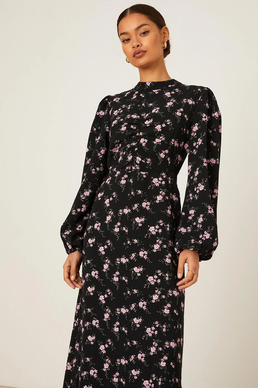 Dorothy Perkins Petite Ditsy Ruched High Neck Midi Dress 3 Dorothy Perkins Petite Ditsy Ruched High Neck Midi Dress