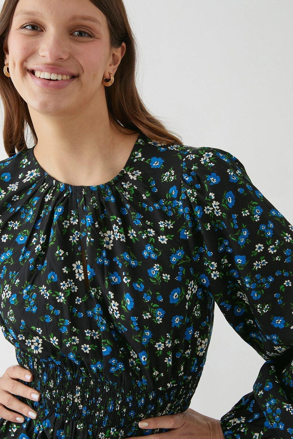 Dorothy Perkins Ditsy Floral Shirred Waist Keyhole Mini Dress 6 Dorothy Perkins Ditsy Floral Shirred Waist Keyhole Mini Dress - Image 4