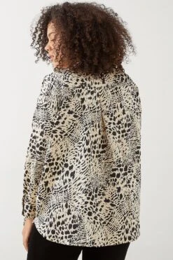 Dorothy Perkins Curve Animal Collarless Shirt -Perkindo Store bqq09434 black xl 2