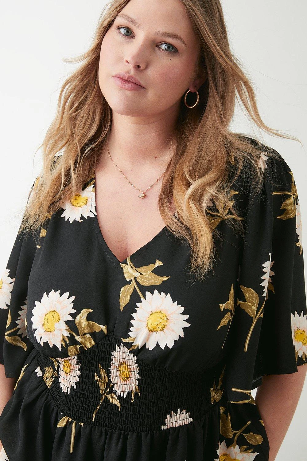 Dorothy Perkins Curve Daisy Floral Shirred Waist Blouse 6 Dorothy Perkins Curve Daisy Floral Shirred Waist Blouse - Image 4