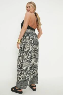 Dorothy Perkins Curve Black Tropical Crinkle Wide Leg Trouser -Perkindo Store bqq09804 mono xl 2