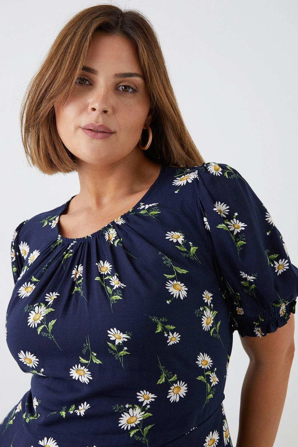 Dorothy Perkins Curve Navy Daisy Shirred Empire Midi Dress 3 Dorothy Perkins Curve Navy Daisy Shirred Empire Midi Dress - Image 2