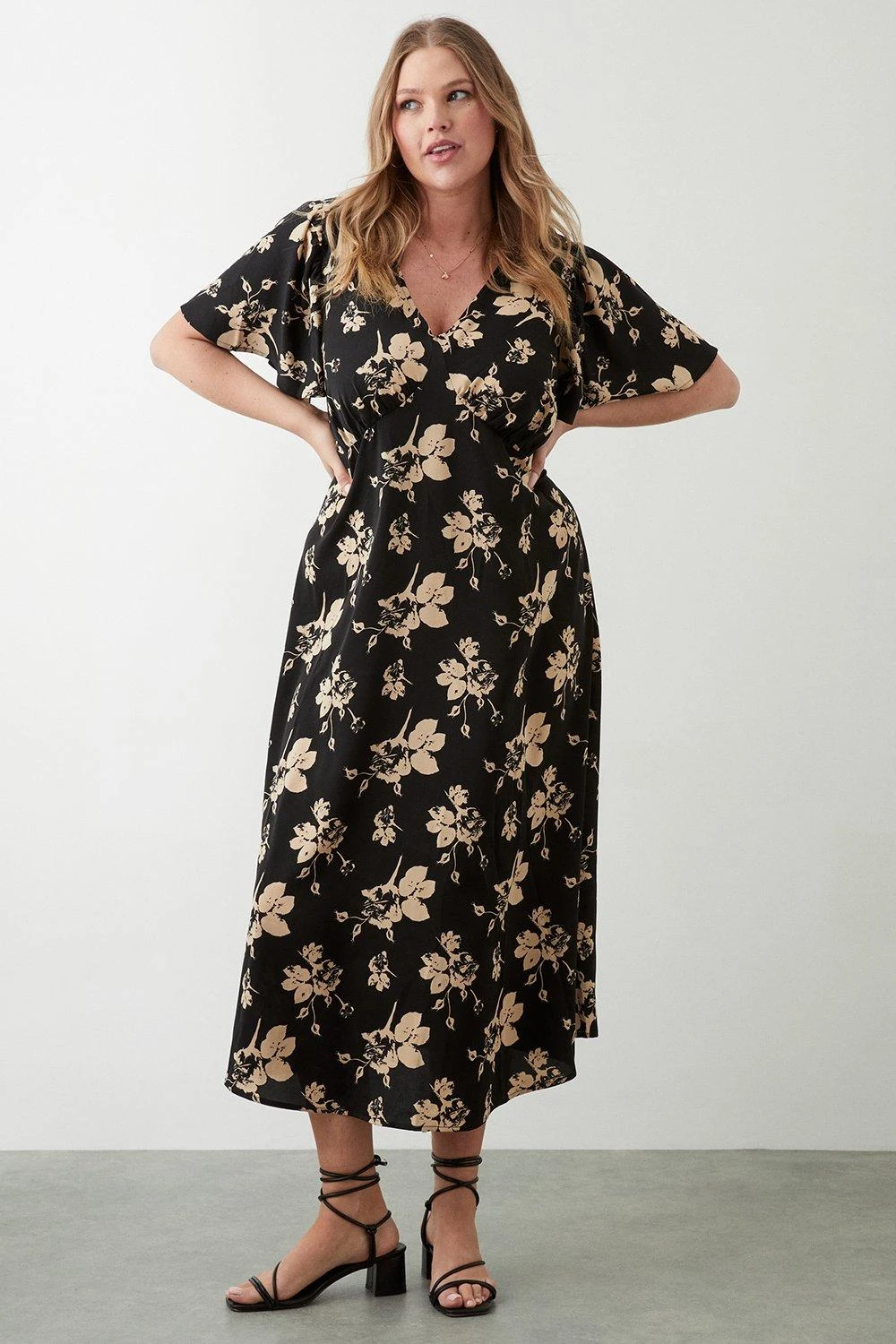 Dorothy Perkins Curve Mono Floral Angel Sleeve Midi Dress 4 Dorothy Perkins Curve Mono Floral Angel Sleeve Midi Dress - Image 2