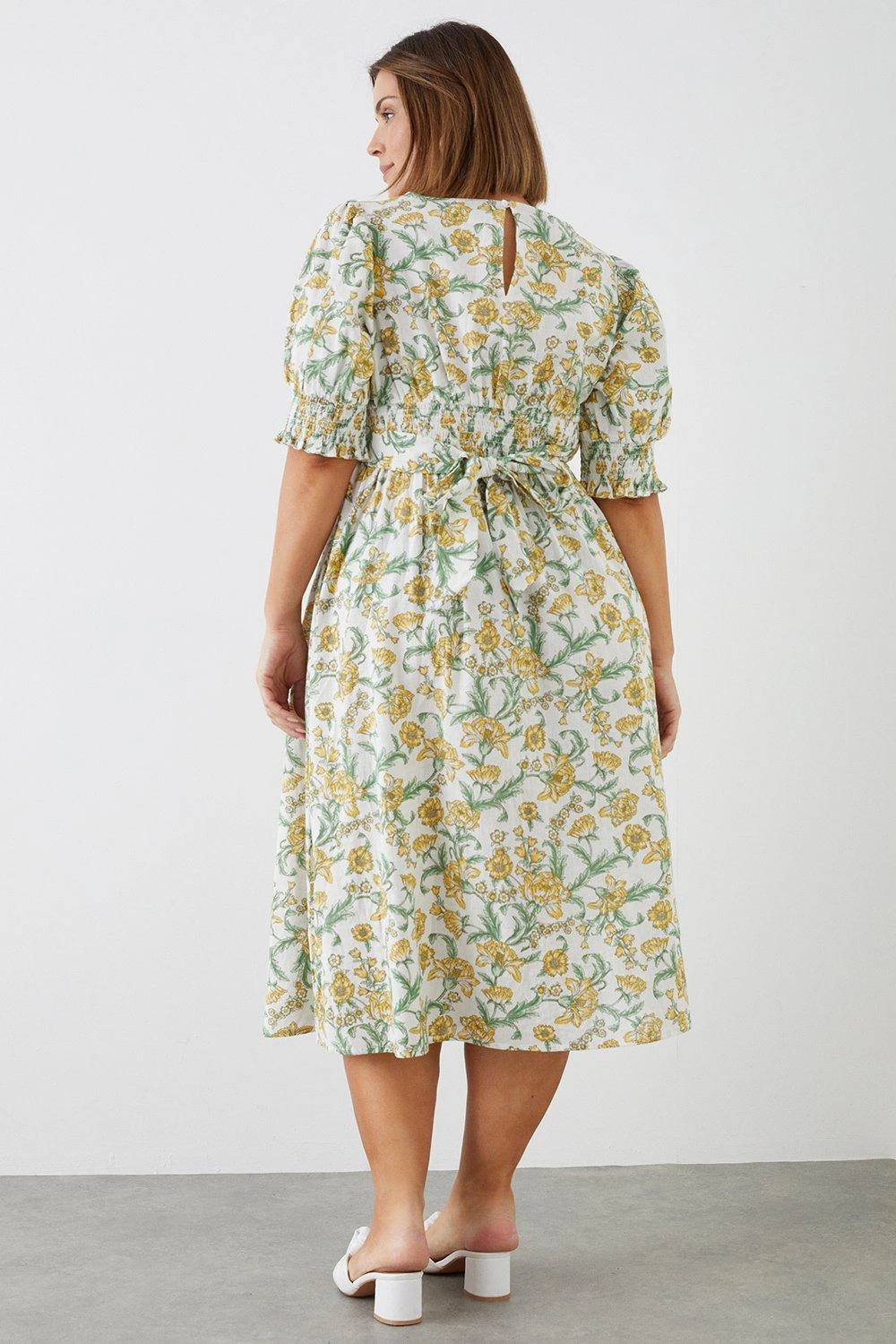 Dorothy Perkins Curve Yellow Floral Shirred Cuff Midi Dress 5 Dorothy Perkins Curve Yellow Floral Shirred Cuff Midi Dress - Image 3