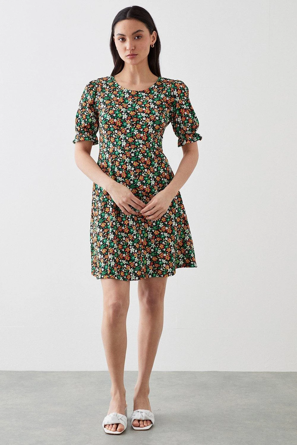Dorothy Perkins Petite Ditsy Floral Short Sleeve Mini Dress 3 Dorothy Perkins Petite Ditsy Floral Short Sleeve Mini Dress