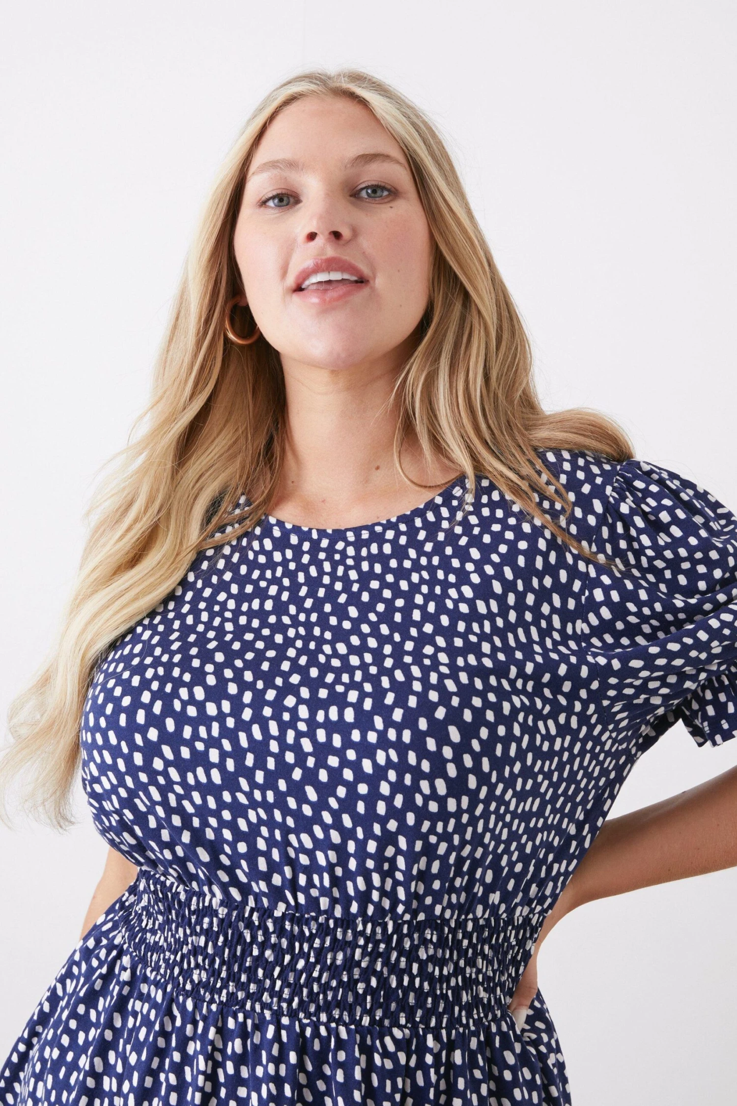 Dorothy Perkins Curve Blue Non Print Shirred Waist Puff Sleeve Top 4 Dorothy Perkins Curve Blue Non Print Shirred Waist Puff Sleeve Top - Image 2