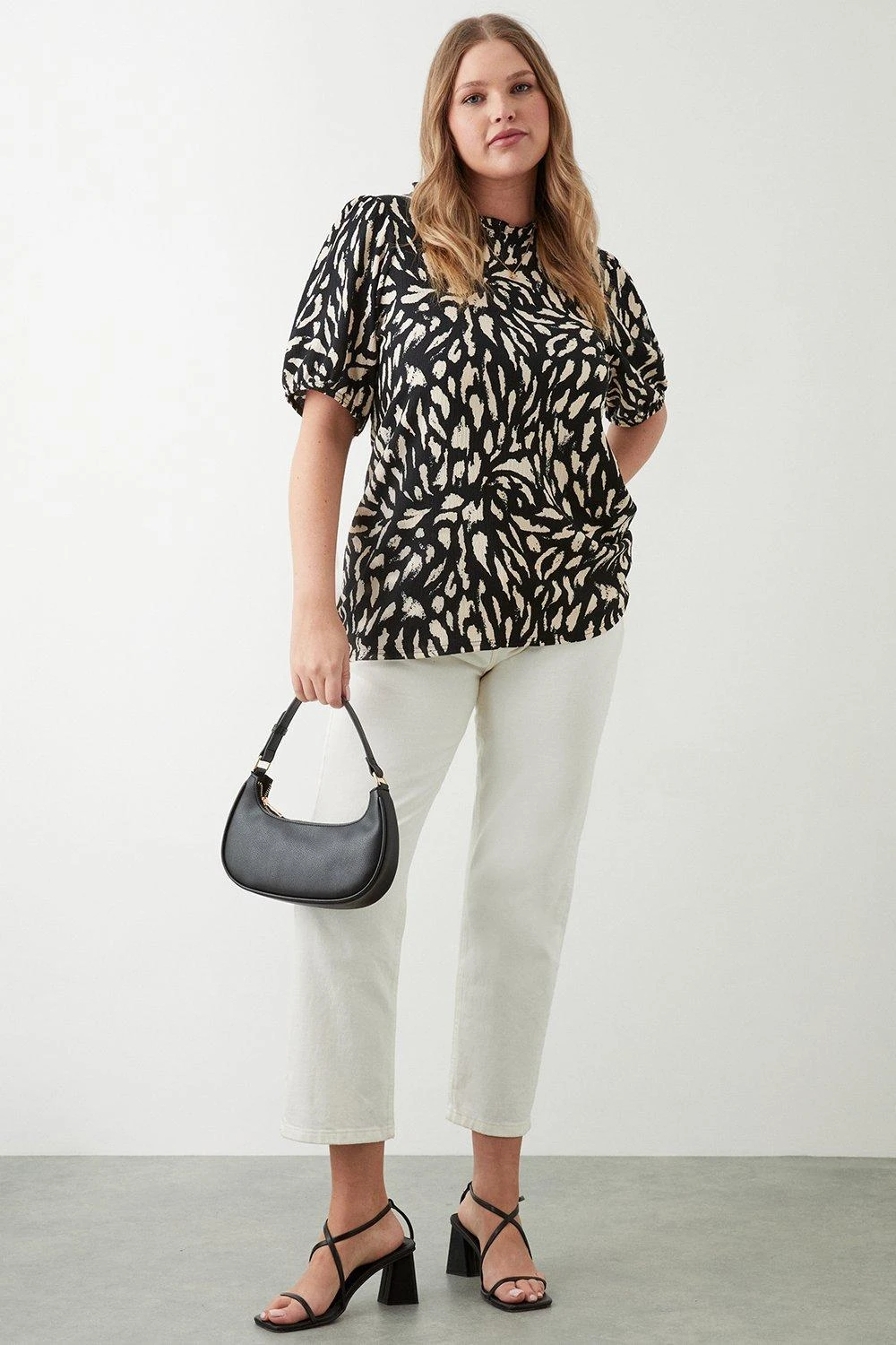 Dorothy Perkins Curve Animal Ruffle Short Sleeve Blouse 4 Dorothy Perkins Curve Animal Ruffle Short Sleeve Blouse - Image 2