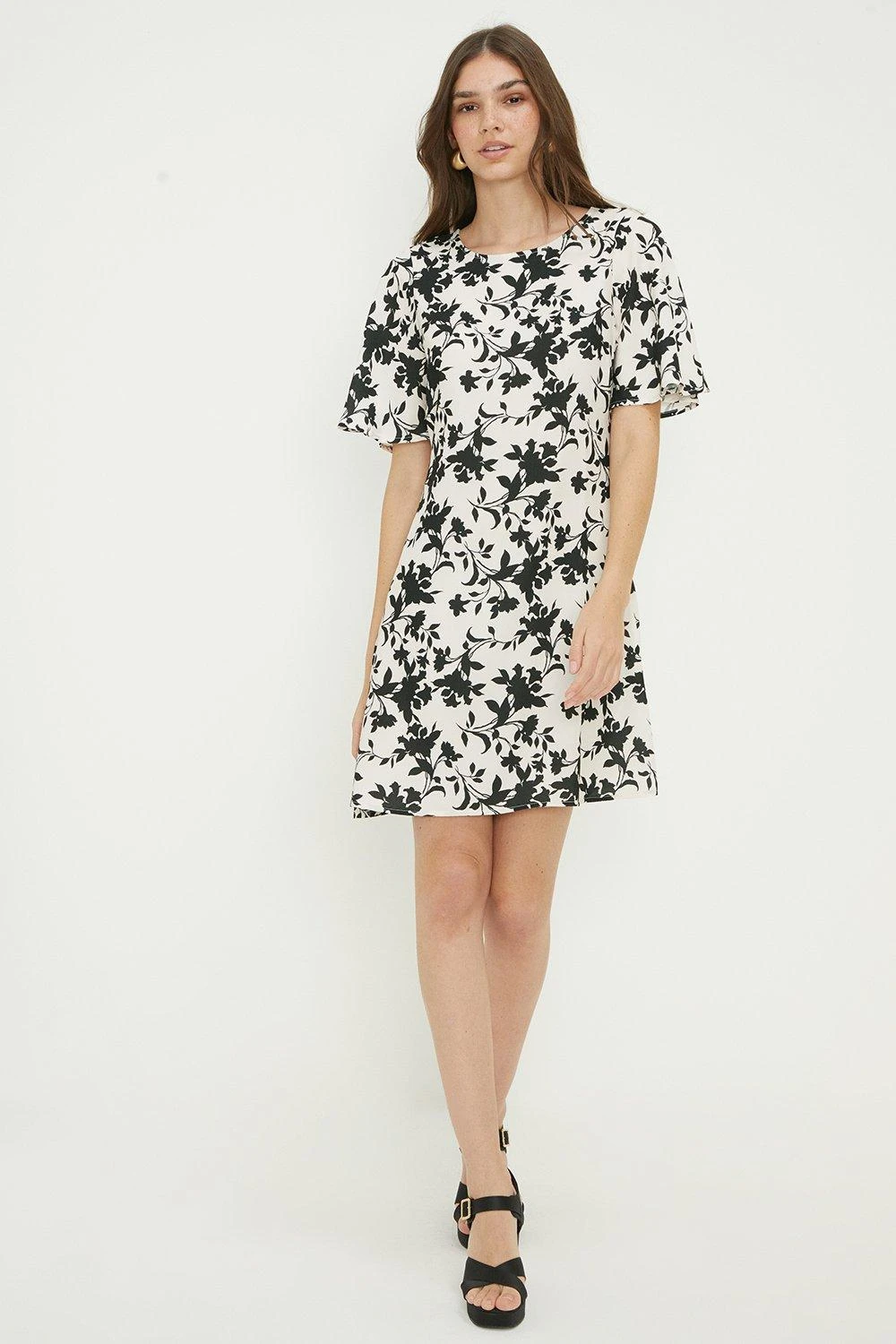 Dorothy Perkins Mono Floral Flutter Sleeve Mini Dress 4 Dorothy Perkins Mono Floral Flutter Sleeve Mini Dress - Image 2