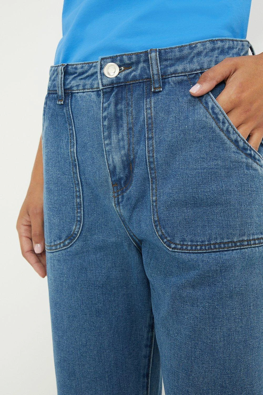 Dorothy Perkins Straight Leg Patch Pocket Jeans 4 Dorothy Perkins Straight Leg Patch Pocket Jeans - Image 2