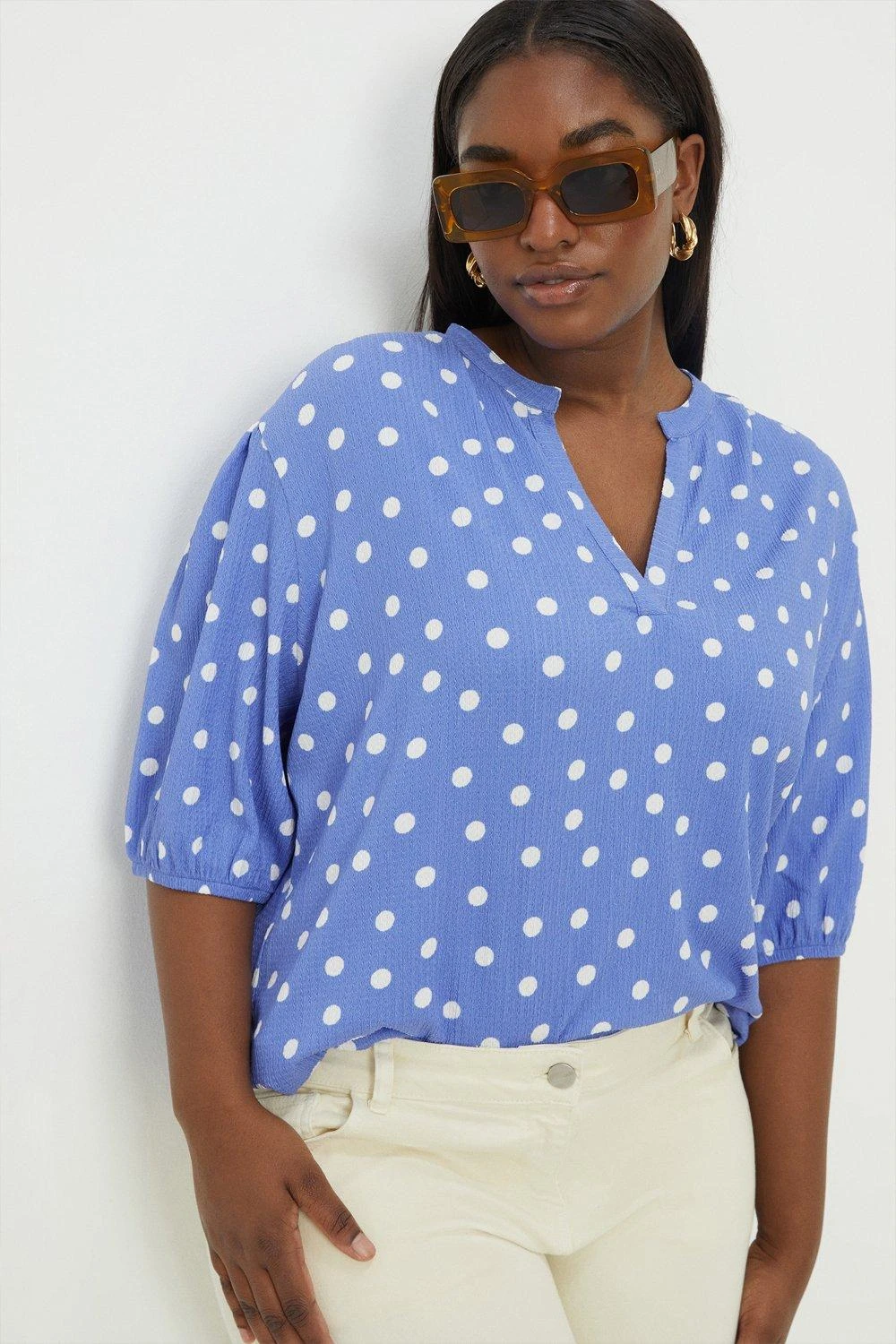 Dorothy Perkins Curve Blue Spot Short Sleeve Overhead Blouse 4 Dorothy Perkins Curve Blue Spot Short Sleeve Overhead Blouse - Image 2