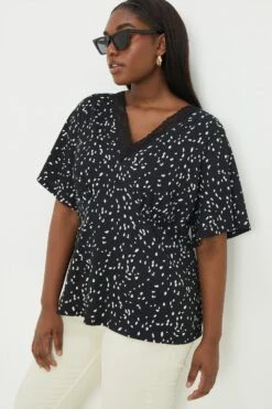 Dorothy Perkins Curve Black Ditsy Floral Lace Trim Blouse