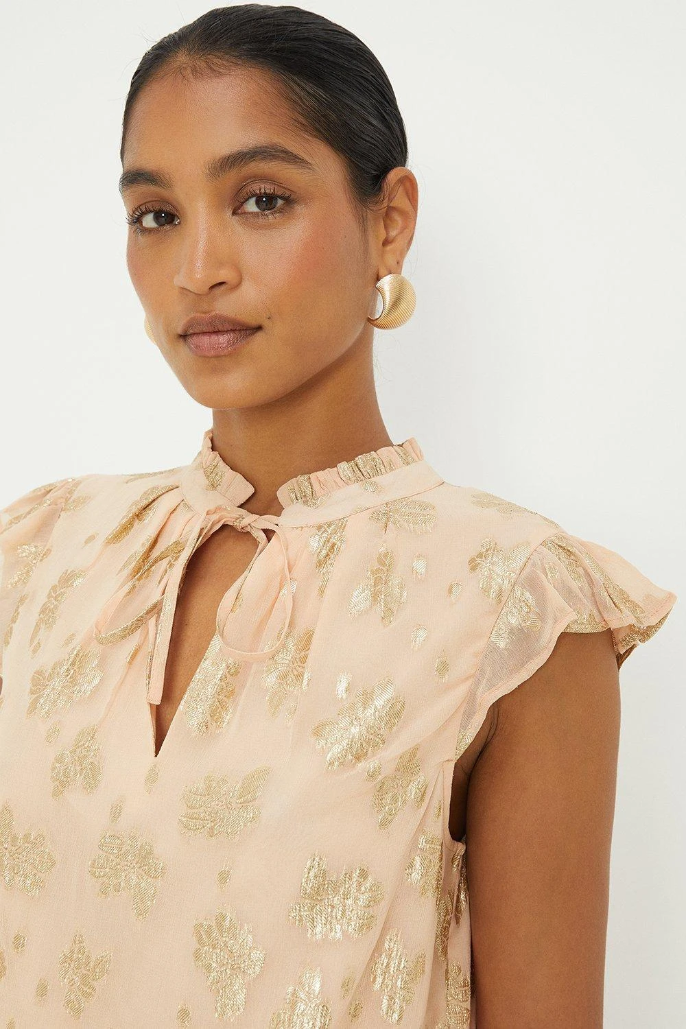 Dorothy Perkins Peach Metallic Jacquard Shirred Hem Tie Front Blouse 4 Dorothy Perkins Peach Metallic Jacquard Shirred Hem Tie Front Blouse - Image 2