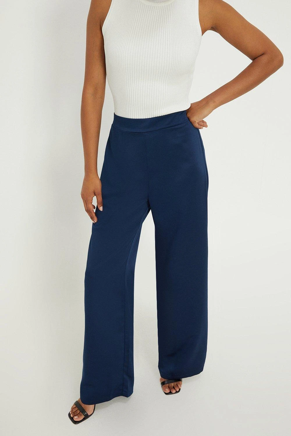 Dorothy Perkins Satin Wide Leg Trousers 6 Dorothy Perkins Satin Wide Leg Trousers - Image 4